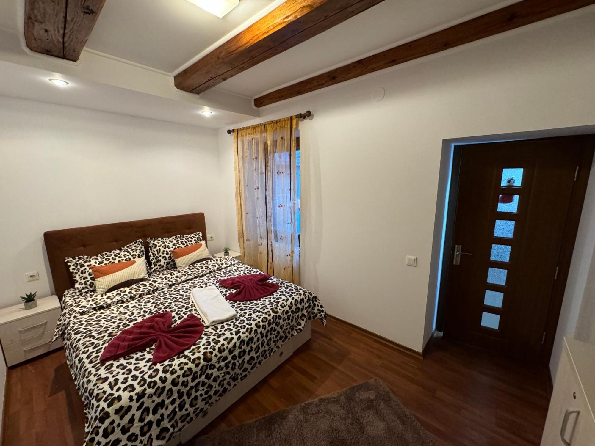 Iazi Apartament Braszów Zewnętrze zdjęcie